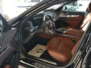 i7 xDrive 60 M Sport Automatiktüren Fond-Enterta