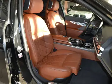 i7 xDrive 60 M Sport Automatiktüren Fond-Enterta