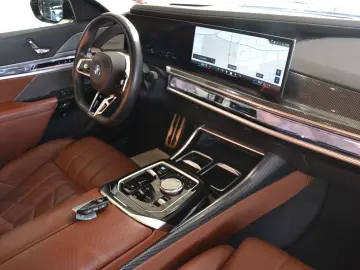 i7 xDrive 60 M Sport Automatiktüren Fond-Enterta