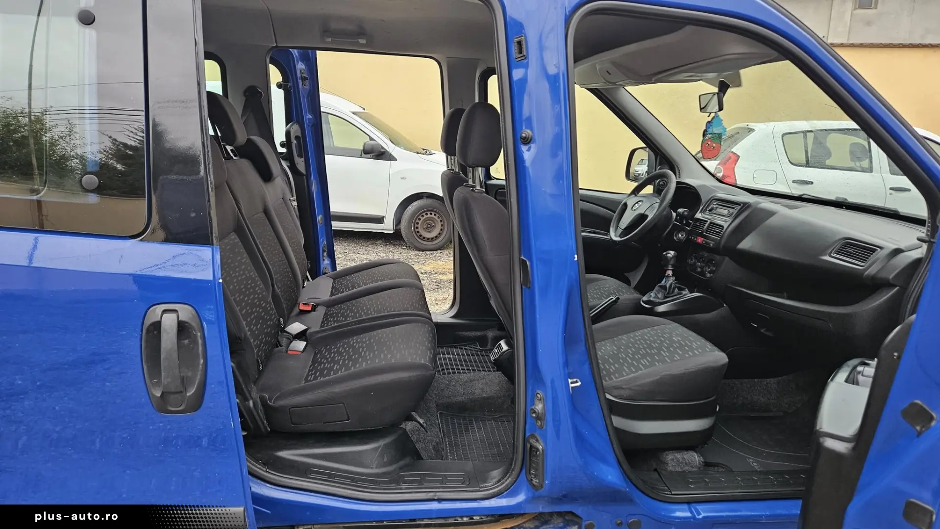 OPEL COMBO 5 LOCURI 2.0 DIESEL