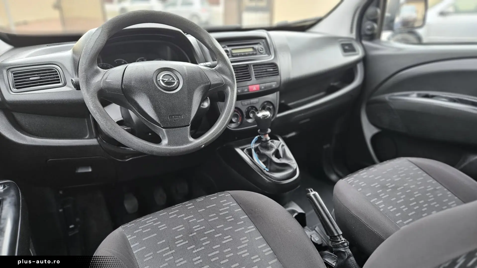 OPEL COMBO 5 LOCURI 2.0 DIESEL