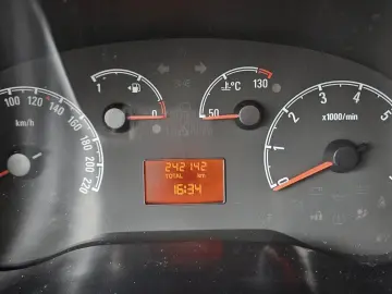 OPEL COMBO 5 LOCURI 2.0 DIESEL