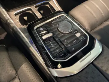 740d xDrive DA PA Prof ACC HUD StdHzg Bo Wi Pano