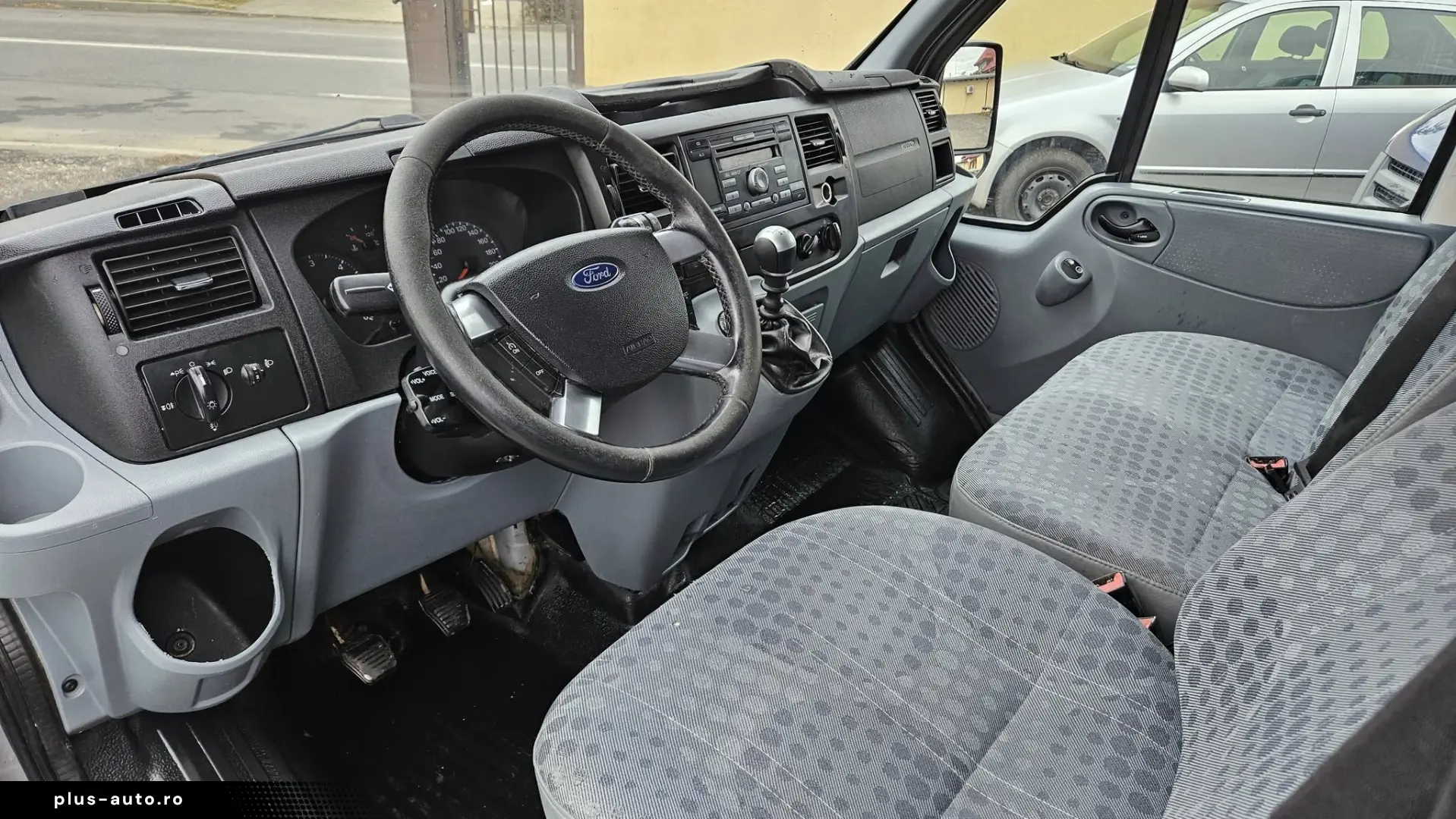 FORD TRANSIT 9 LOCURI 2013