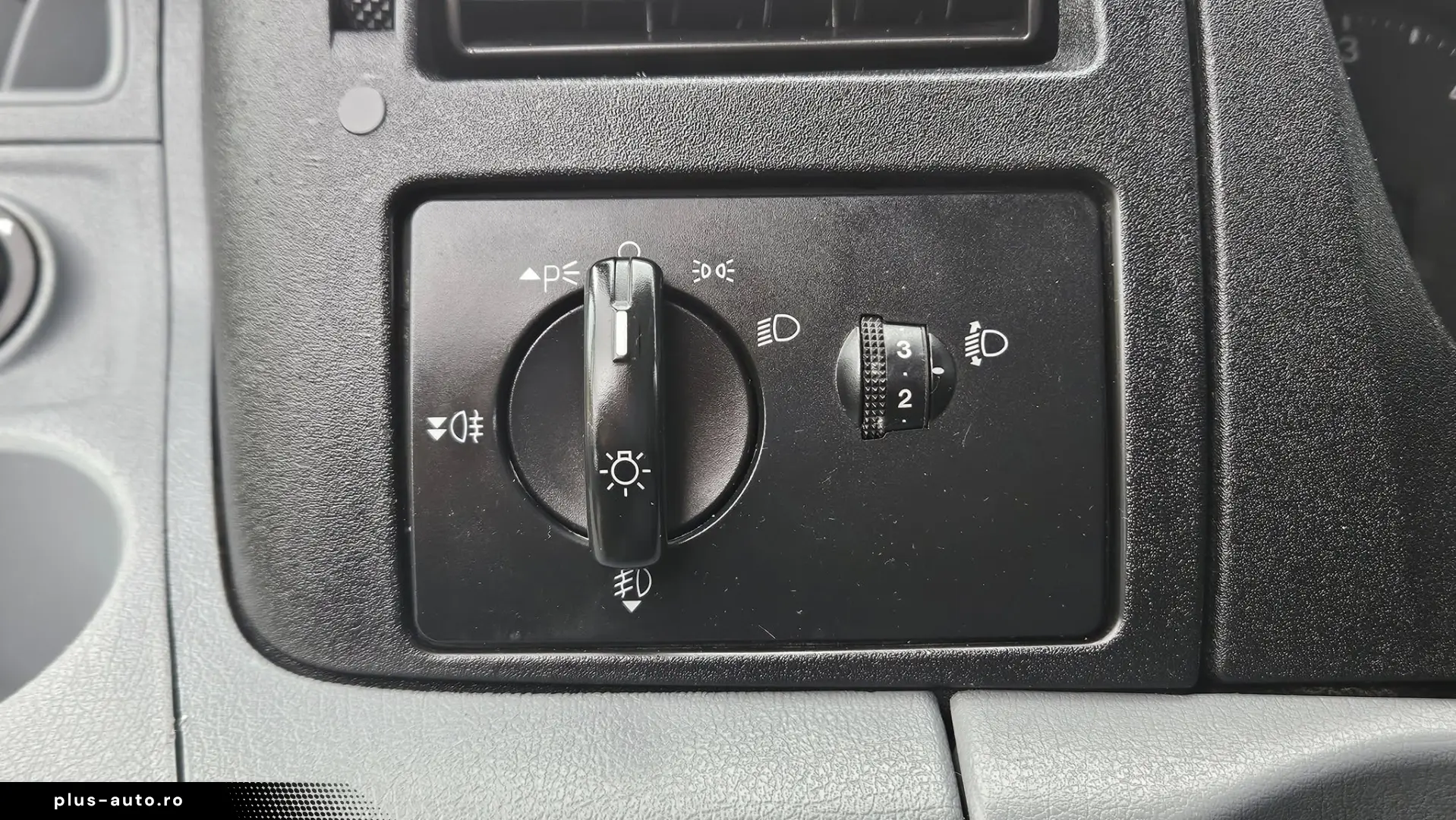 FORD TRANSIT 9 LOCURI 2013