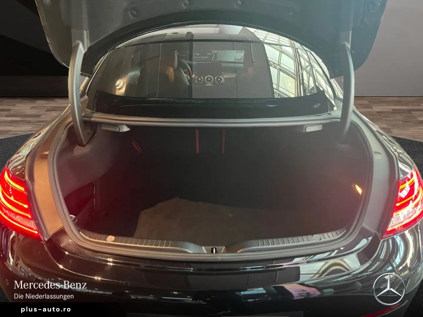 C 300 4M CP COMAND LEDER Kam MBeam HighEndInfo