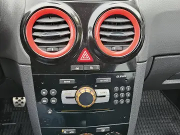 OPEL CORSA 1.4 BENZINA 2011