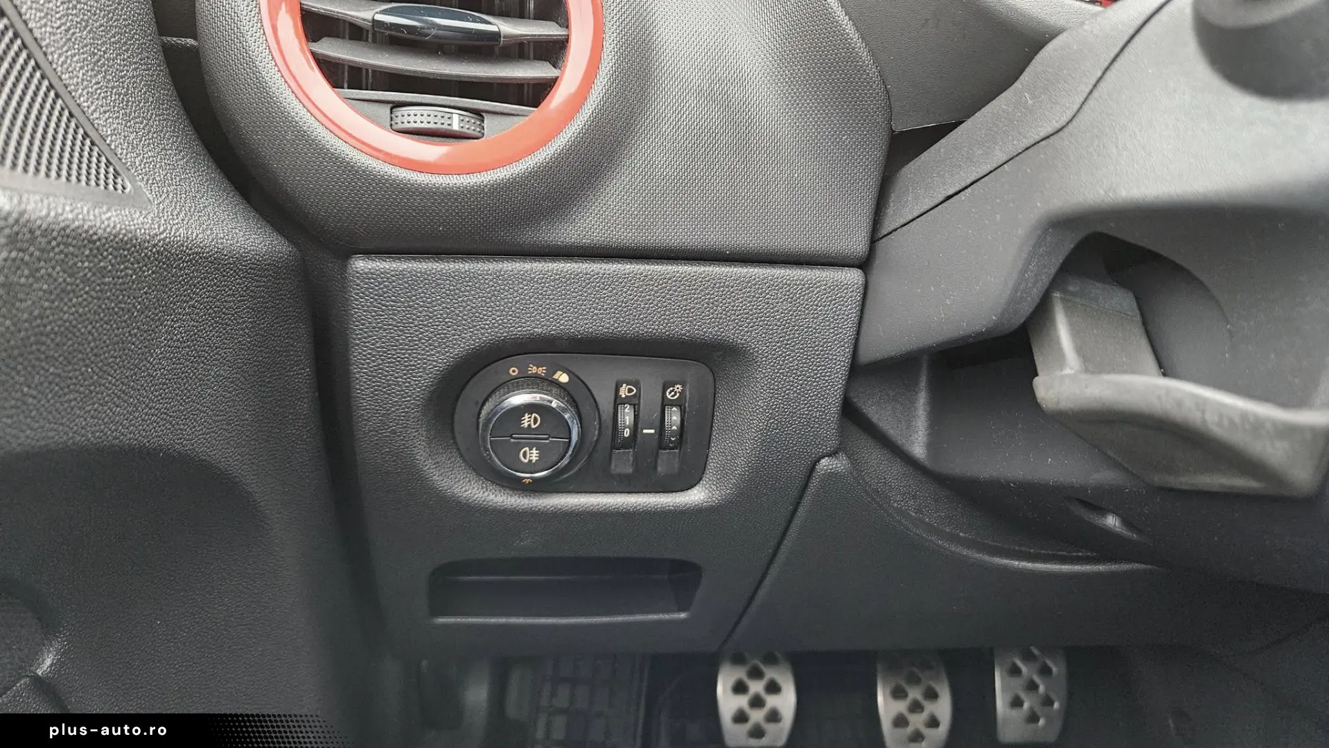 OPEL CORSA 1.4 BENZINA 2011