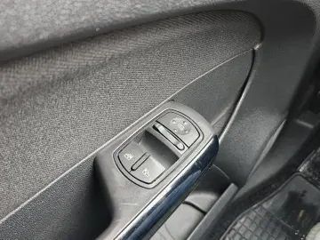 OPEL CORSA 1.4 BENZINA 2011