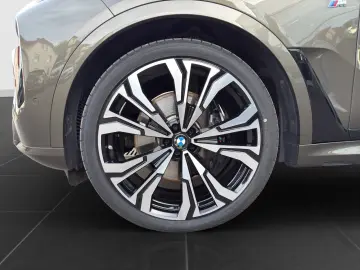 X7 xDrive40d M Sport Pro   AHK   Panoramadach