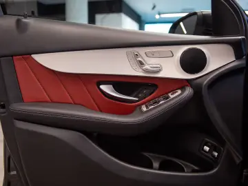 Mercedes-Benz GLC 300e 4Matic Coupe AMG Line