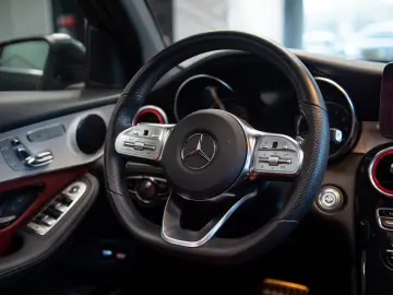 Mercedes-Benz GLC 300e 4Matic Coupe AMG Line