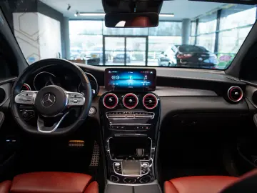 Mercedes-Benz GLC 300e 4Matic Coupe AMG Line