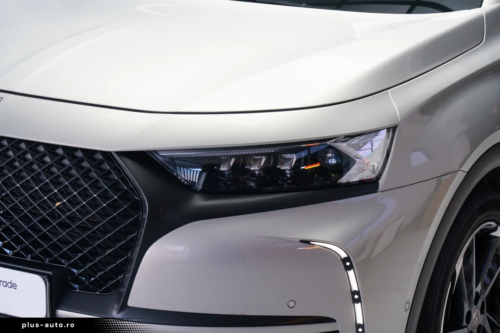 DS 7 Crossback Plug-in Hybrid E-TENSE 4WD 300CP DS Perform