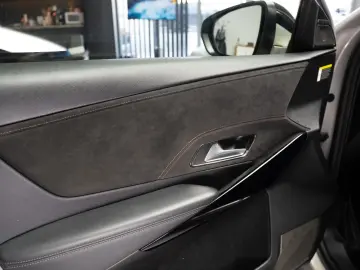 DS 7 Crossback Plug-in Hybrid E-TENSE 4WD 300CP DS Perform