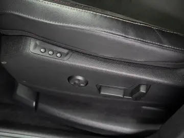 DS 7 Crossback Plug-in Hybrid E-TENSE 4WD 300CP DS Perform