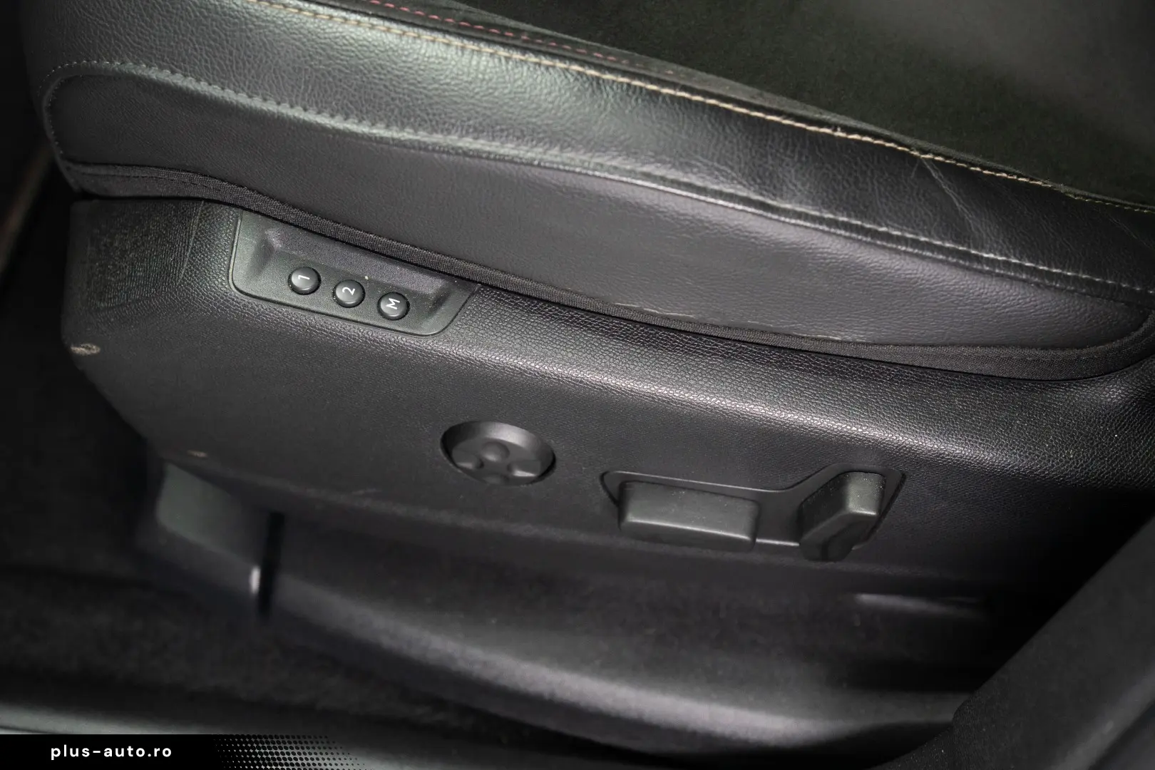 DS 7 Crossback Plug-in Hybrid E-TENSE 4WD 300CP DS Perform