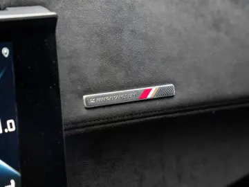 DS 7 Crossback Plug-in Hybrid E-TENSE 4WD 300CP DS Perform