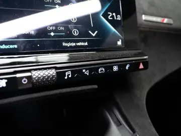 DS 7 Crossback Plug-in Hybrid E-TENSE 4WD 300CP DS Perform