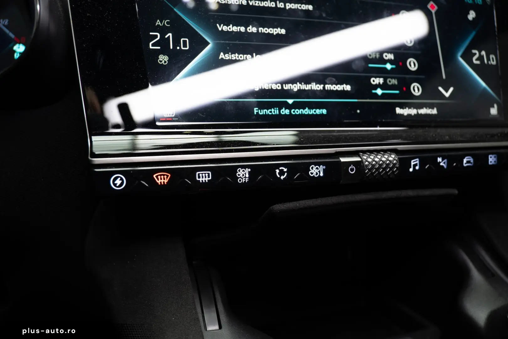 DS 7 Crossback Plug-in Hybrid E-TENSE 4WD 300CP DS Perform