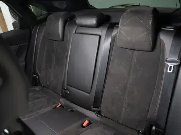 DS 7 Crossback Plug-in Hybrid E-TENSE 4WD 300CP DS Perform