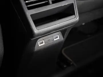 DS 7 Crossback Plug-in Hybrid E-TENSE 4WD 300CP DS Perform