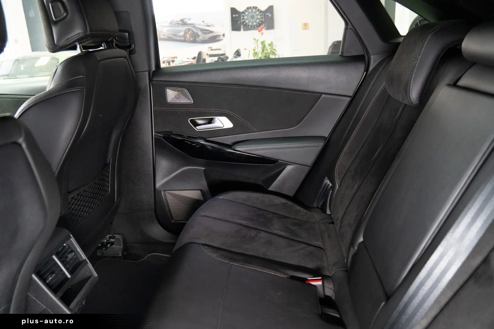 DS 7 Crossback Plug-in Hybrid E-TENSE 4WD 300CP DS Perform