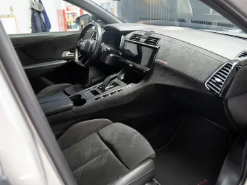 DS 7 Crossback Plug-in Hybrid E-TENSE 4WD 300CP DS Perform