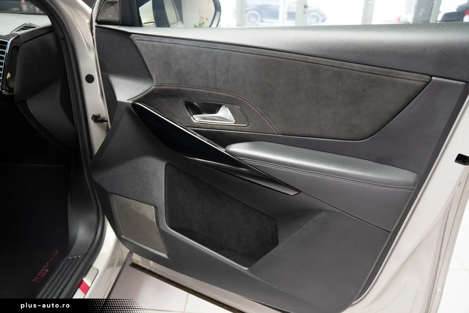 DS 7 Crossback Plug-in Hybrid E-TENSE 4WD 300CP DS Perform