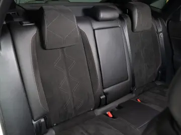 DS 7 Crossback Plug-in Hybrid E-TENSE 4WD 300CP DS Perform