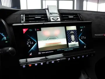 DS 7 Crossback Plug-in Hybrid E-TENSE 4WD 300CP DS Perform