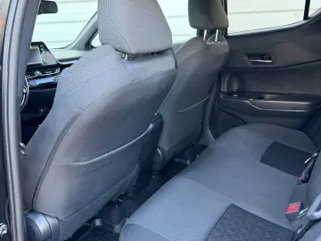 Toyota C-HR facelift 2020 75.000 km de vanzare in RATE FIXE