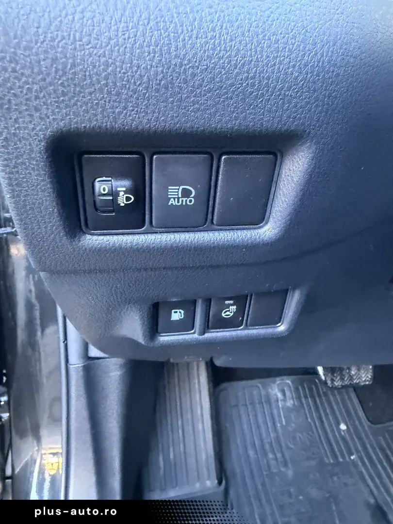 Toyota C-HR facelift 2020 75.000 km de vanzare in RATE FIXE