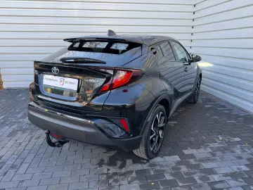 Toyota C-HR facelift 2020 75.000 km de vanzare in RATE FIXE