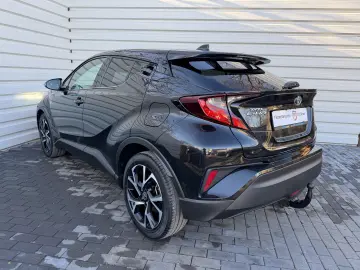 Toyota C-HR facelift 2020 75.000 km de vanzare in RATE FIXE