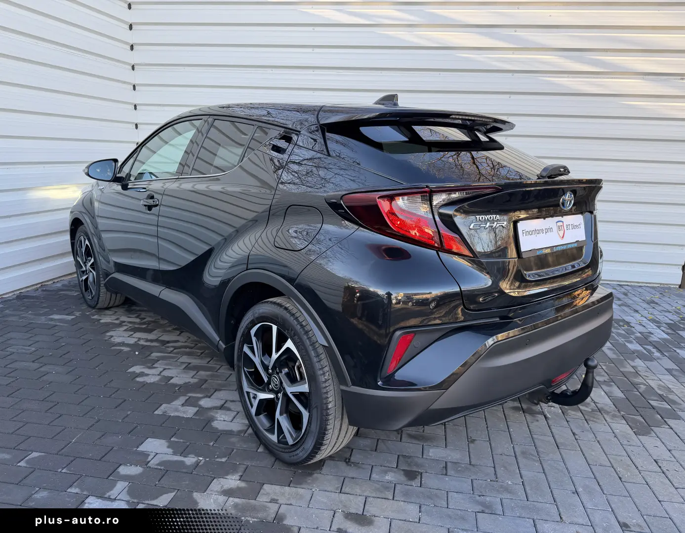 Toyota C-HR facelift 2020 75.000 km de vanzare in RATE FIXE