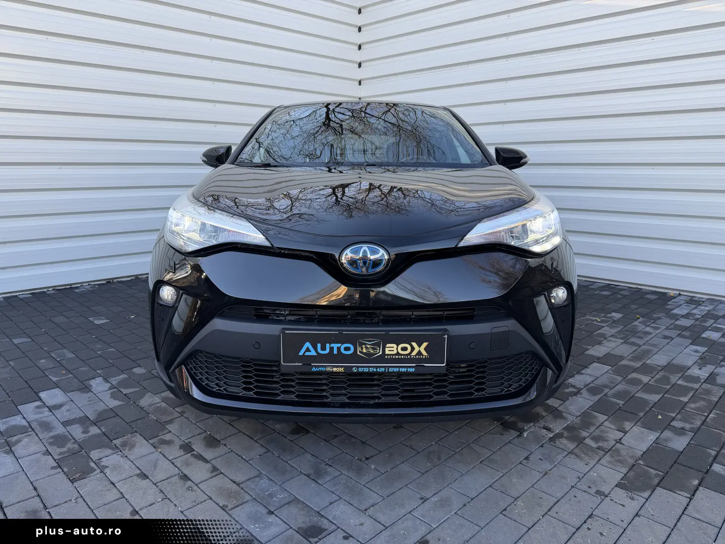 Toyota C-HR facelift 2020 75.000 km de vanzare in RATE FIXE