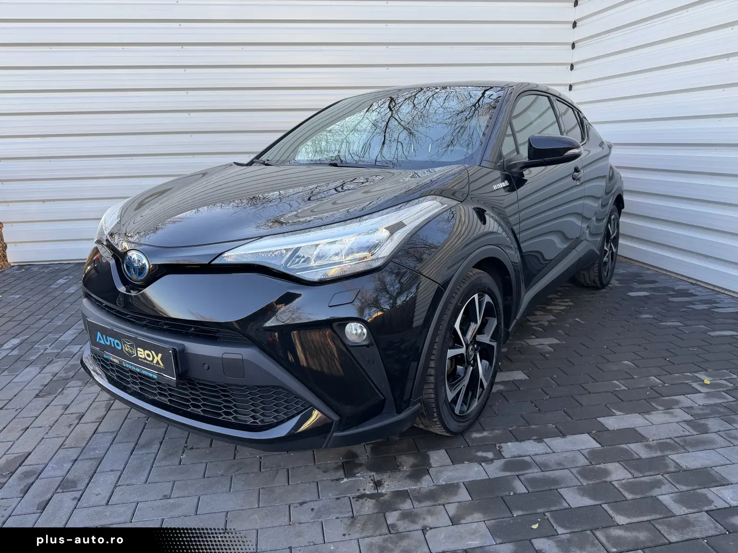 Toyota C-HR facelift 2020 75.000 km de vanzare in RATE FIXE