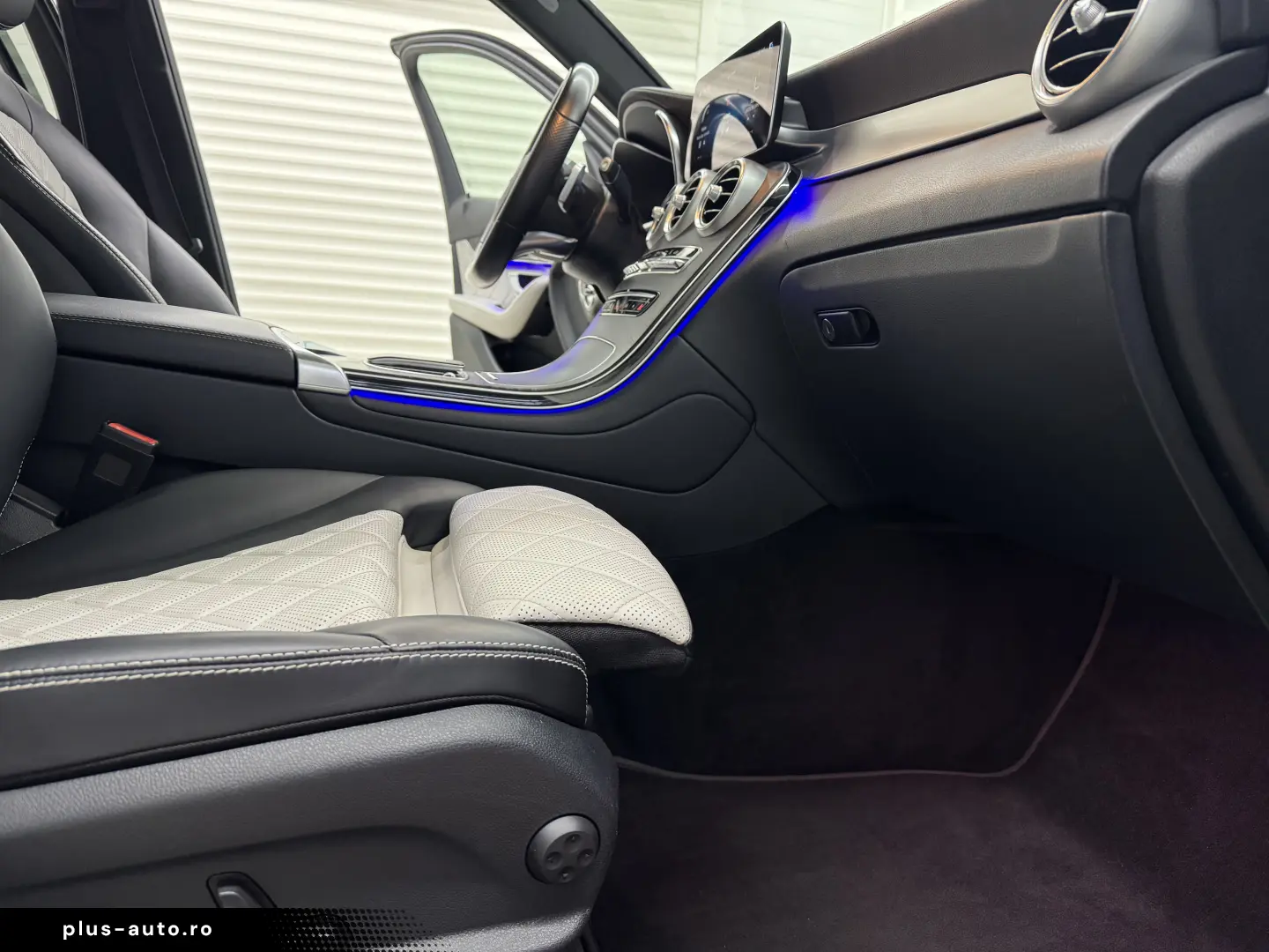 Mercedes-Benz GLC 300 e 4Matic 9G-TRONIC AMG Line