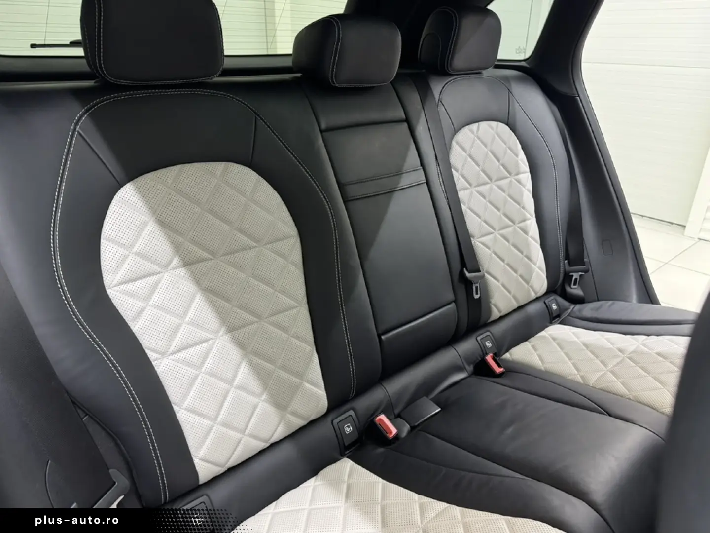 Mercedes-Benz GLC 300 e 4Matic 9G-TRONIC AMG Line