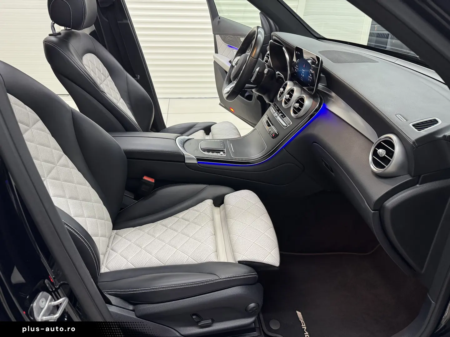 Mercedes-Benz GLC 300 e 4Matic 9G-TRONIC AMG Line