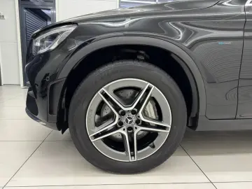 Mercedes-Benz GLC 300 e 4Matic 9G-TRONIC AMG Line