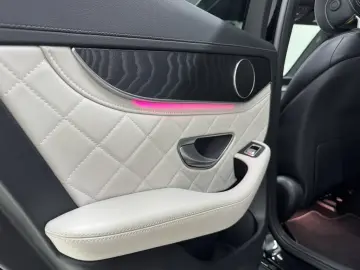 Mercedes-Benz GLC 300 e 4Matic 9G-TRONIC AMG Line