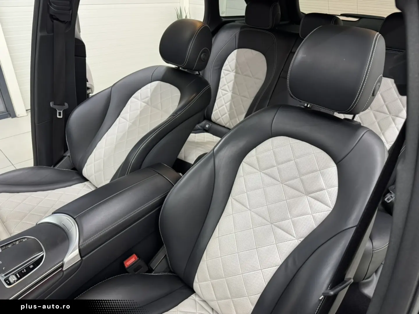 Mercedes-Benz GLC 300 e 4Matic 9G-TRONIC AMG Line