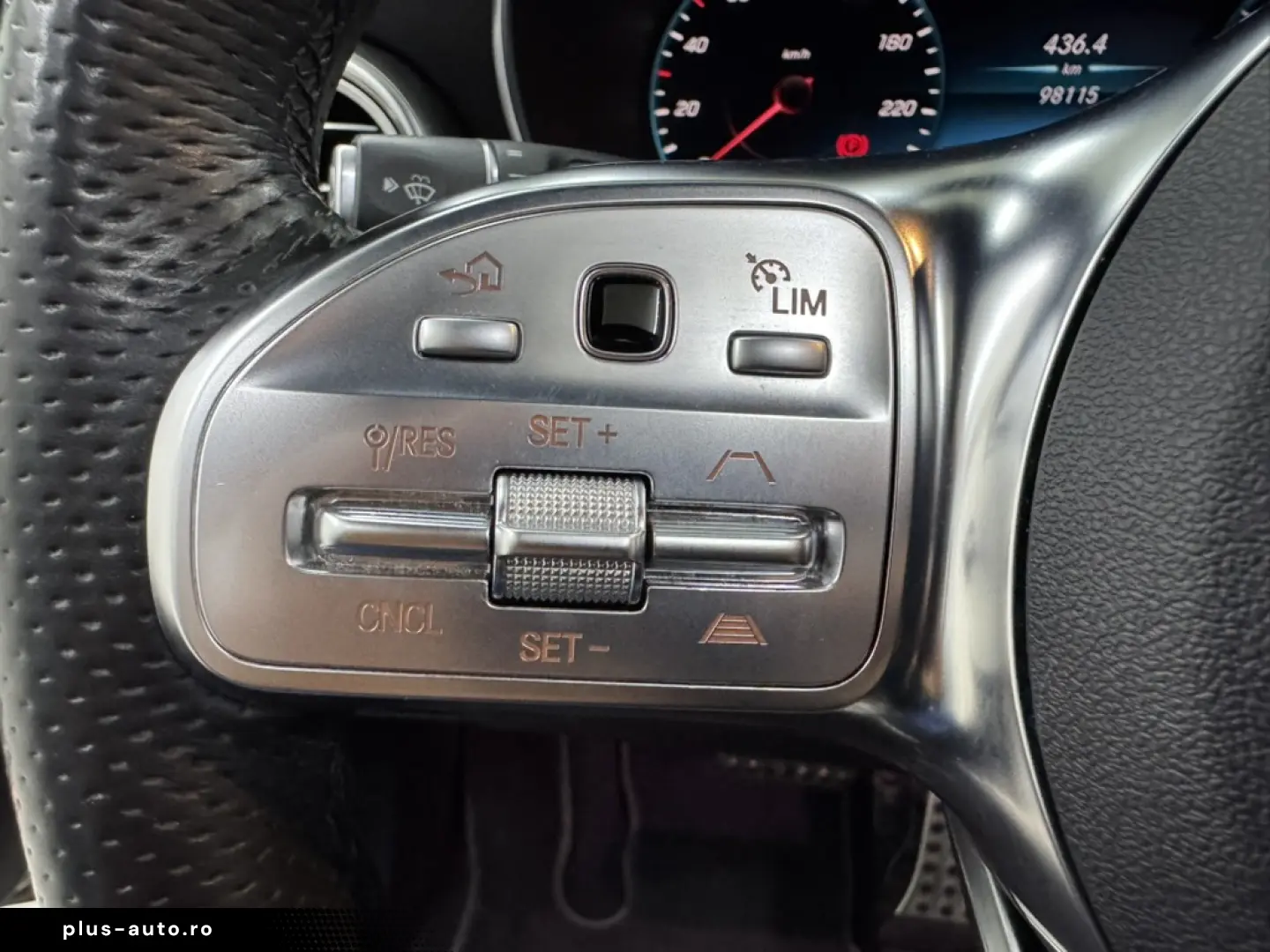 Mercedes-Benz GLC 300 e 4Matic 9G-TRONIC AMG Line