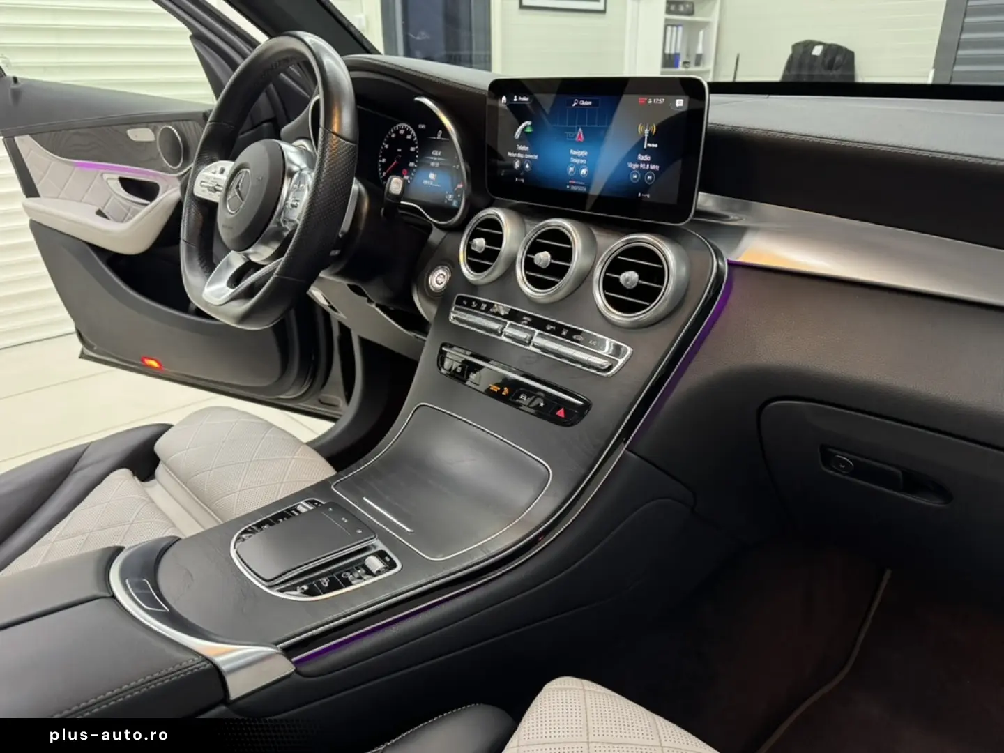 Mercedes-Benz GLC 300 e 4Matic 9G-TRONIC AMG Line