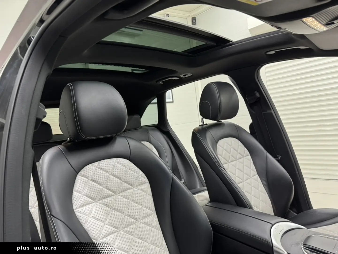 Mercedes-Benz GLC 300 e 4Matic 9G-TRONIC AMG Line