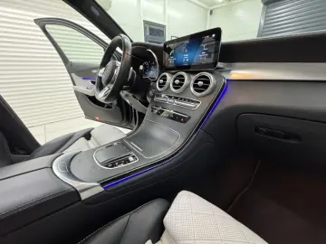 Mercedes-Benz GLC 300 e 4Matic 9G-TRONIC AMG Line