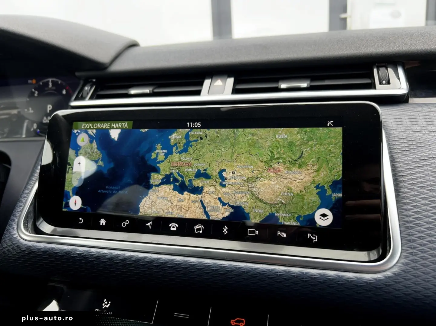 Land-Rover Range-Rover-Velar