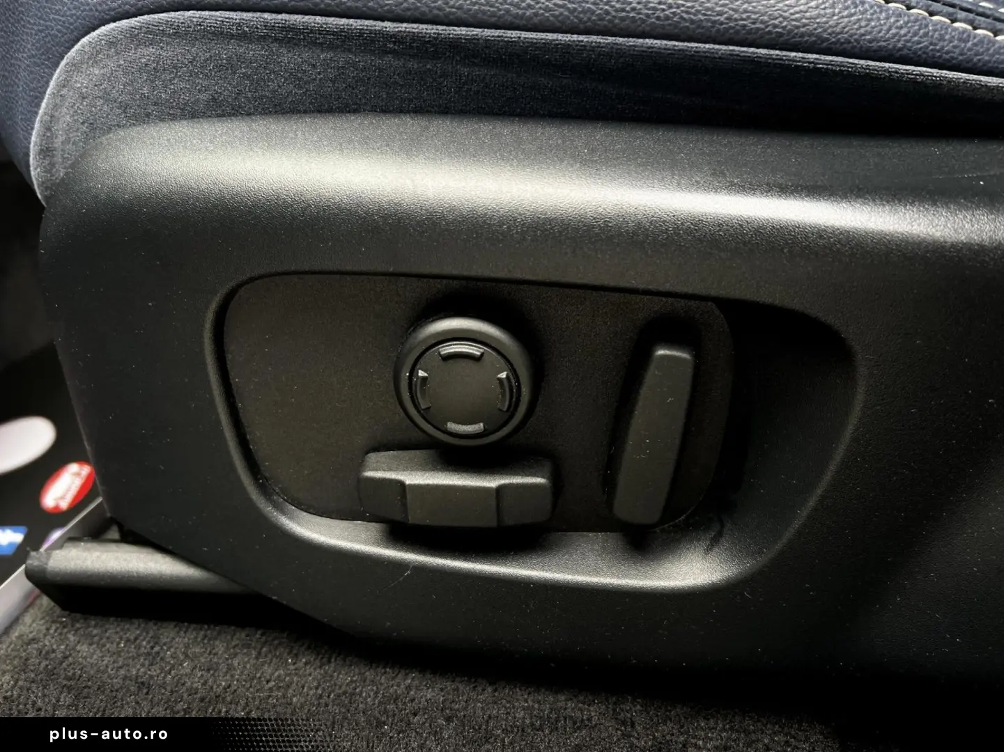 Land-Rover Range-Rover-Velar